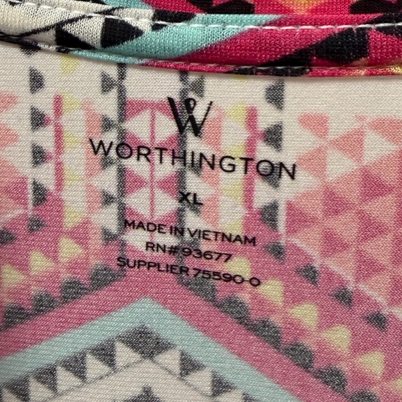 🏀Worthington Pink Geometric Short Sleeve Blouse - Picture 4 of 6